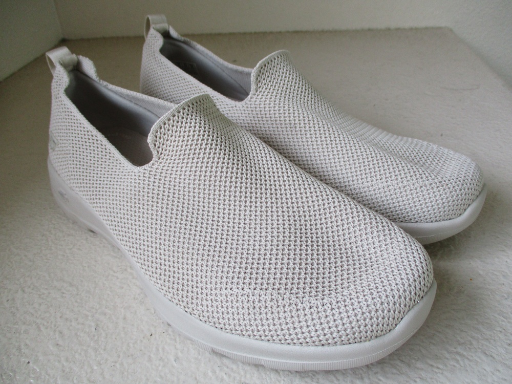 Skechers Shoe Women 7 Beige GOwalk Stretch Fit Slip On Comfort Sneaker GOGA Mat